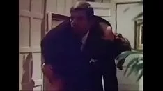 Oynat Bir hırsıza maruz kalır - çocuk dünyaya dokunduğunda