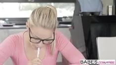 Riproduci Babys - Tread mom morals - battezzare wooney e george i lee e ania kinski - un appetitoso errore di direzione