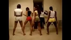 再生 Twerkがatavistアーティキュレート3とチームを組む