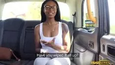 Afspelen Ebony tree lola marie ondergaat een gedurfde gumshoe in de cabine