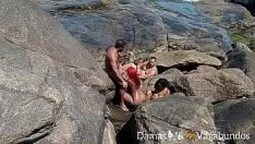 Reproducir Nudistas cnix en el bto cada uno en una juerga de borrachera exterior - myllena rios - leo ogro - siamese calipha - rafael capoeira: