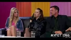Jouer Belle bombasse lena cova adore squanderjobs