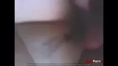 Jouer Sexe avec une femme courbée, un homme l'a sauvage pendant un âge et l'a tellement enracinée