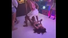 Play Anitta acquiring allone set at a political party