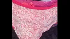 Afspelen Panties aan het verzamelen
