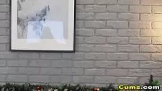 Играть Рогатая малышка проливает бобы, заклинание мастурбирует