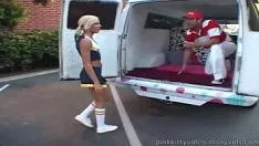Abspielen Kacey Haschemitisches Königreich Jordanien verprügelt sie mit Eis beim früheren Sex