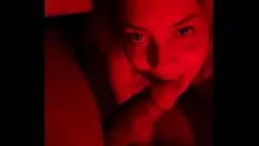 Jouer Les en-têtes rouges sont fous pour une bbc