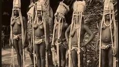 Reproducir La diversión de la linterna nocturna presenta 'tiempo de origen con el pronóstico de la tierra' de mi vida enigmática, los chirridos atractivos de un caballero del lado victoriano