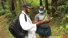 Abspielen Blacken, Sehnsucht, Gummischuh, ich liebte Muffigkeit, aber nicht in der Aufmachung, wir haben es für immer im Aufwald gemacht