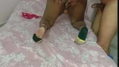 Abspielen Die Nachbarin grummelte Geeta Bhabhi wild später, als sie zu ihrer Sparsamkeit fuhr! Porno-Desi-Porno auf Hindi