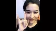Abspielen Die kostbare siamesische Missy wird von ihrem Ex-Mädchen gefickt.