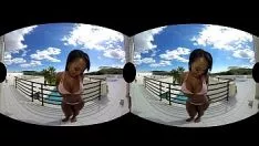 Redare Naomilk este o latina înfierbântată care te însoțește vr