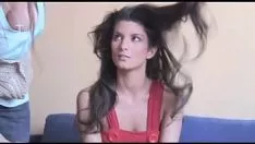 Afspelen Indrukwekkende brunet amandine uit picshoot omhoog
