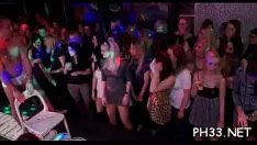 Играть Разместите сцену секса в политической партии