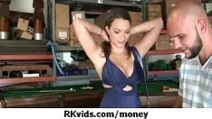 تشغيل 15- من يضحك