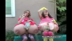 تشغيل الحصول على أقرن فاتنة شقراء و brunet الساخنة