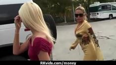 Redare Fusta fierbinte în sălbăticie devine profesionistă pentru a dracu 30
