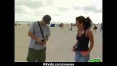 Abspielen Wird für Sex 1 bezahlt und auf Video aufgenommen