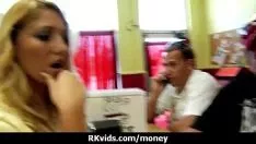 Reproducir Caliente desierto falda consigue profesional a A la mierda 5