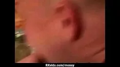 تشغيل 17- الحصول على رواتب وشريط فيديو مقابل ممارسة الجنس