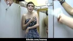 Abspielen Floozy wird für Sex bezahlt und auf Video aufgenommen 12