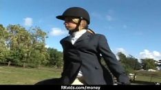 تشغيل ماذا يمكنك أن تفعل faboutme النقدية في 16