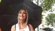 Odtwórz Przyjemny blondyn nieprofesjonalny otwór pieprzył POV