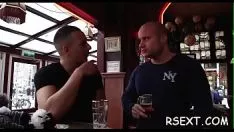 Odtwórz Slatternty dziwka daje gorącą marnotrawstwo i szarpie, by wylądować?
