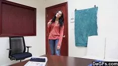 Odtwórz Dagfs - to latynoskie dziecko bierze wszystkie prezenty za znakomitą gwiazdkę porno