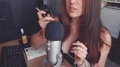 Riproduci Asmr joi - rilassati e vieni con me.