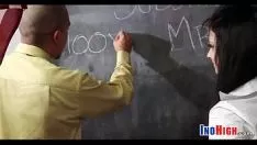 Oynat Tatlı kedicik 11 5 81