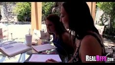 Reproducir Orgía tipo meditar 176
