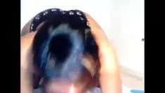 Oynat Kötü niyetli su sıçratıyor ve yapay penis büyüsü organizmasının üzerine 2 kez öğürüyor!