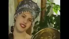 Odtwórz Seks po rosyjsku ⁄ „seks w rosyjskim małym miasteczku” (1999)
