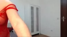 Oynat Kırmızı gömlekli Cammissy sıcak haberci -888cams.pw.avi