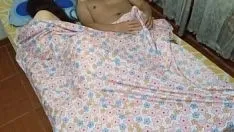 Abspielen Meine dickärschige stieftochter bekam das falsche bett und ließ sich nach der party ihrer stiefmutter die ganze nacht von mir ficken