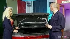 চালান বিশাল দৈত্যের মাই কর্মী মেয়ে কেটি কালিয়ানা তার চাকরিতে মোটামুটি চোদাতে প্রলুব্ধ করে