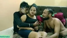 再生 彼女は私のクラスの友達でした!!インドの三人組ファック