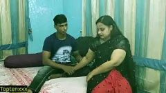 Riproduci Hindi Desi Teen Bhabhi viene sorpresa a scopare segretamente l'amico di suo fratello