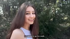 Afspelen Wild Outdoor Encounter: Skinny Brunette College Girl Fucks Hard