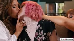 تشغيل صغار الديك شيمالي كلير Tenebrarum Fucks Ts Devil Nicole Aria