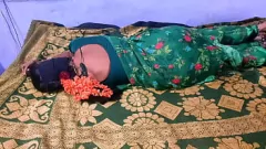 Afspelen De intieme verwennerij van Desi Housewife: Amateur Real-Couple Action