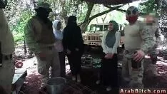 Jouer Porno arabe à la maison loin de chez soi