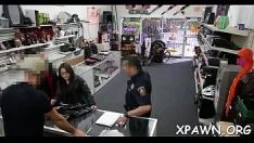 Играть Мировой секс - это естественное событие в задней части тайника